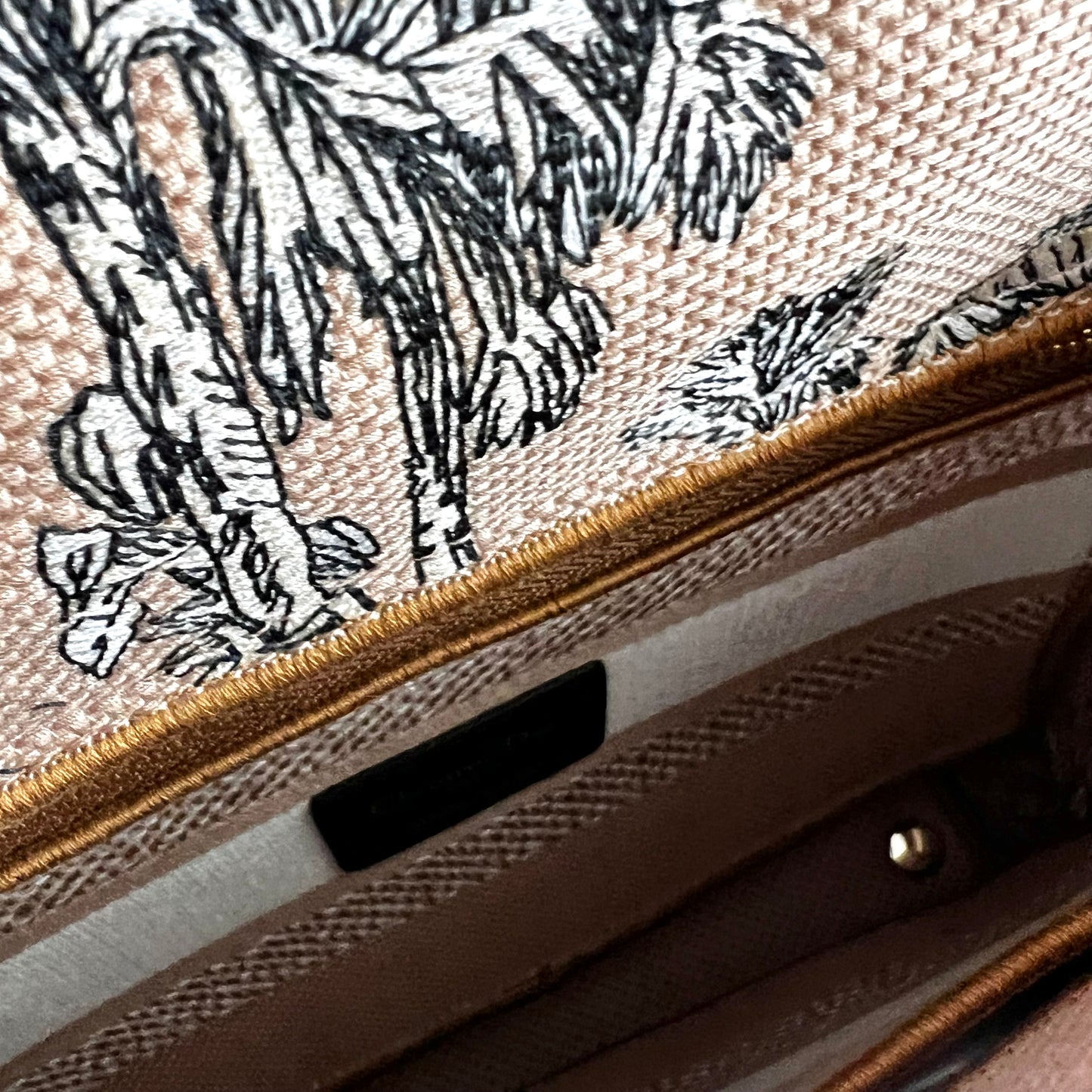 Bolso D color beige algodón bordado