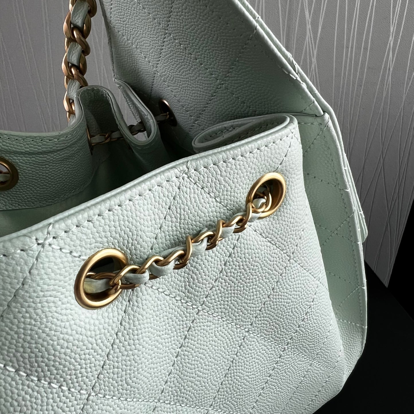 Bolso C 2-5 piel granulada color verde menta pequeña