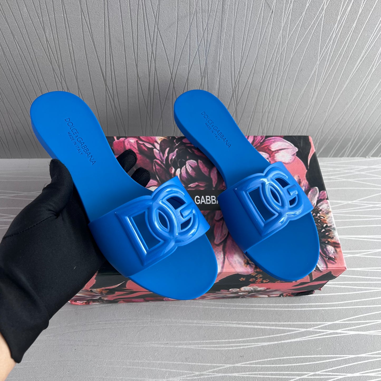Sandalias D de hule color azul
