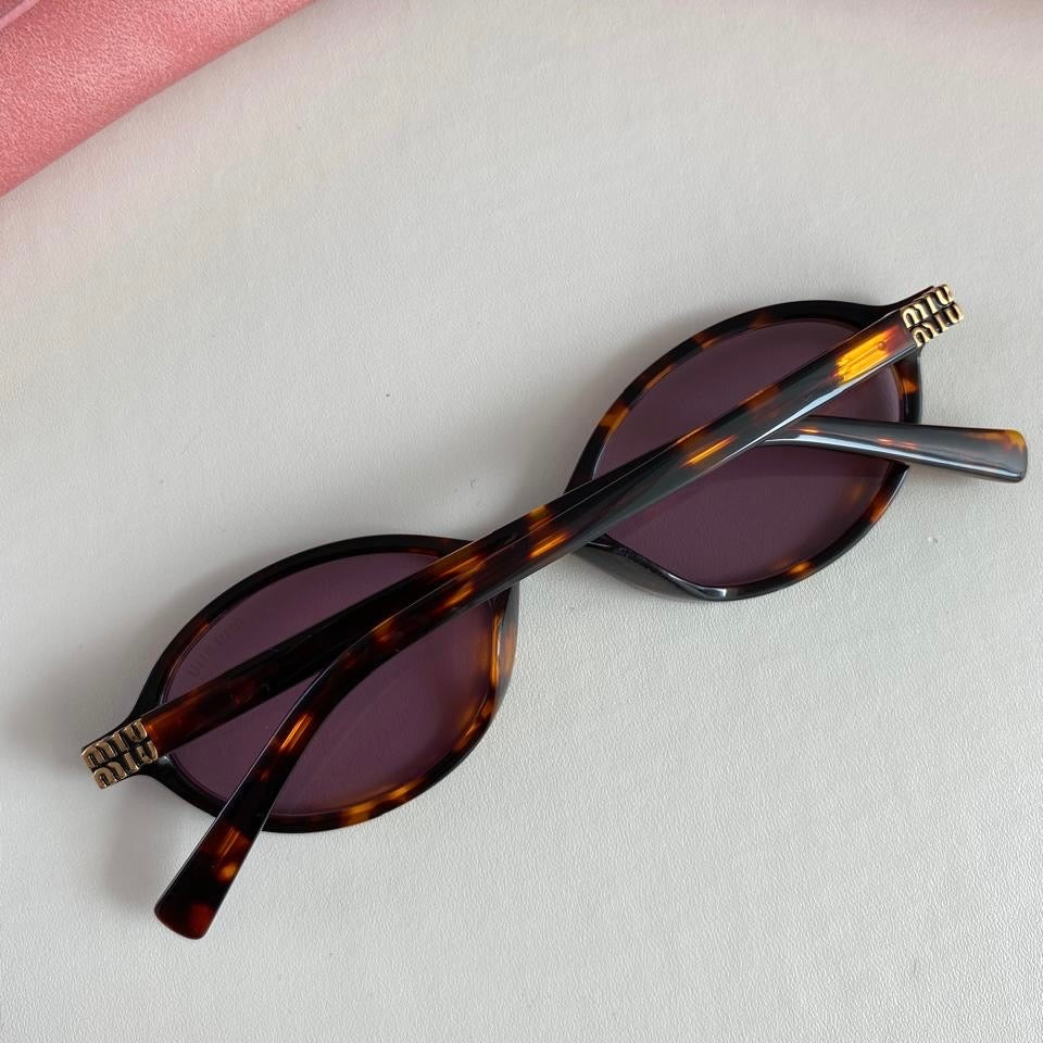 Lentes M en color morado con carey