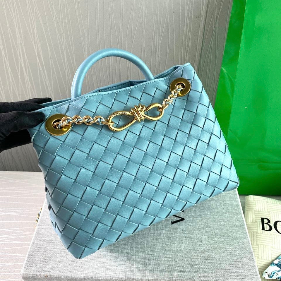 Bolso B A-ndiamo piel color azul con cadena