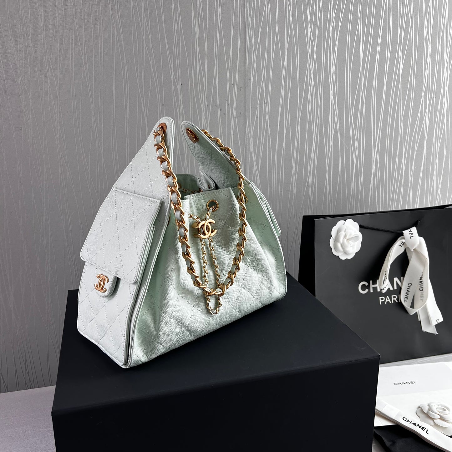 Bolso C 2-5 piel granulada color verde menta pequeña