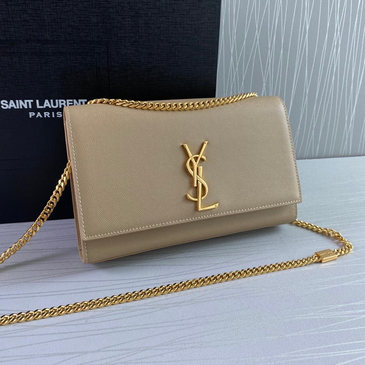 Bolso Y K-ate piel grained color beige herrajes dorados