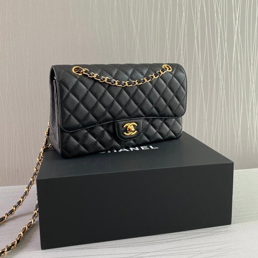 Bolso C C-lassic negro piel caviar herrajes color dorado