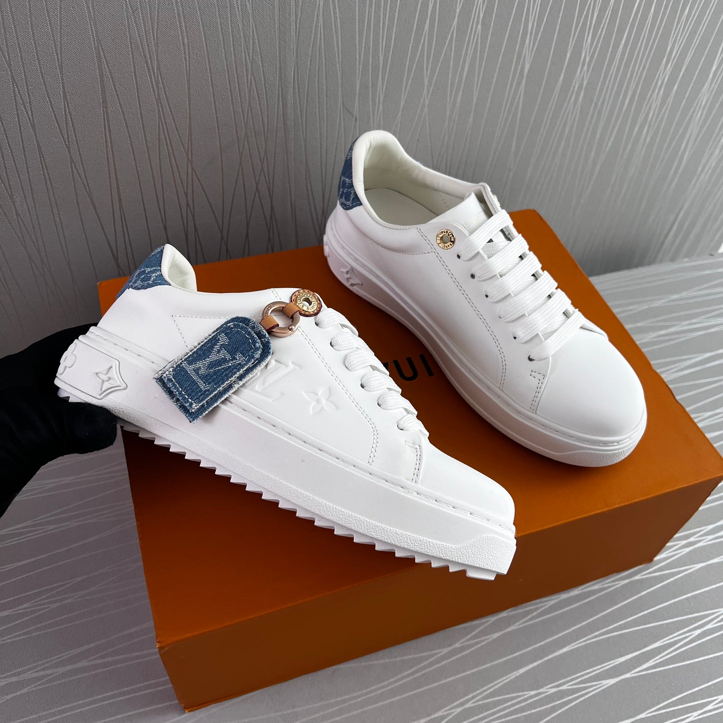Sneakers L piel blancos