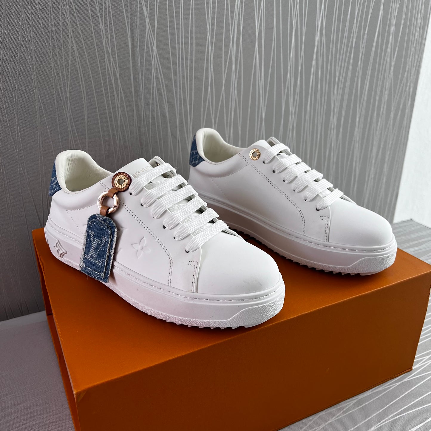 Sneakers L piel blancos