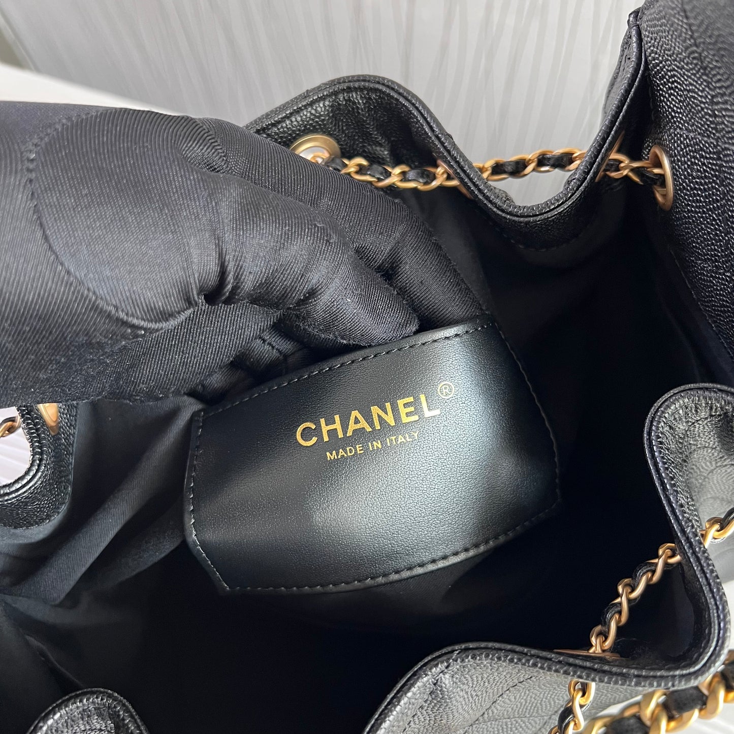 Bolso C 2-5 piel granulada color negro pequeña