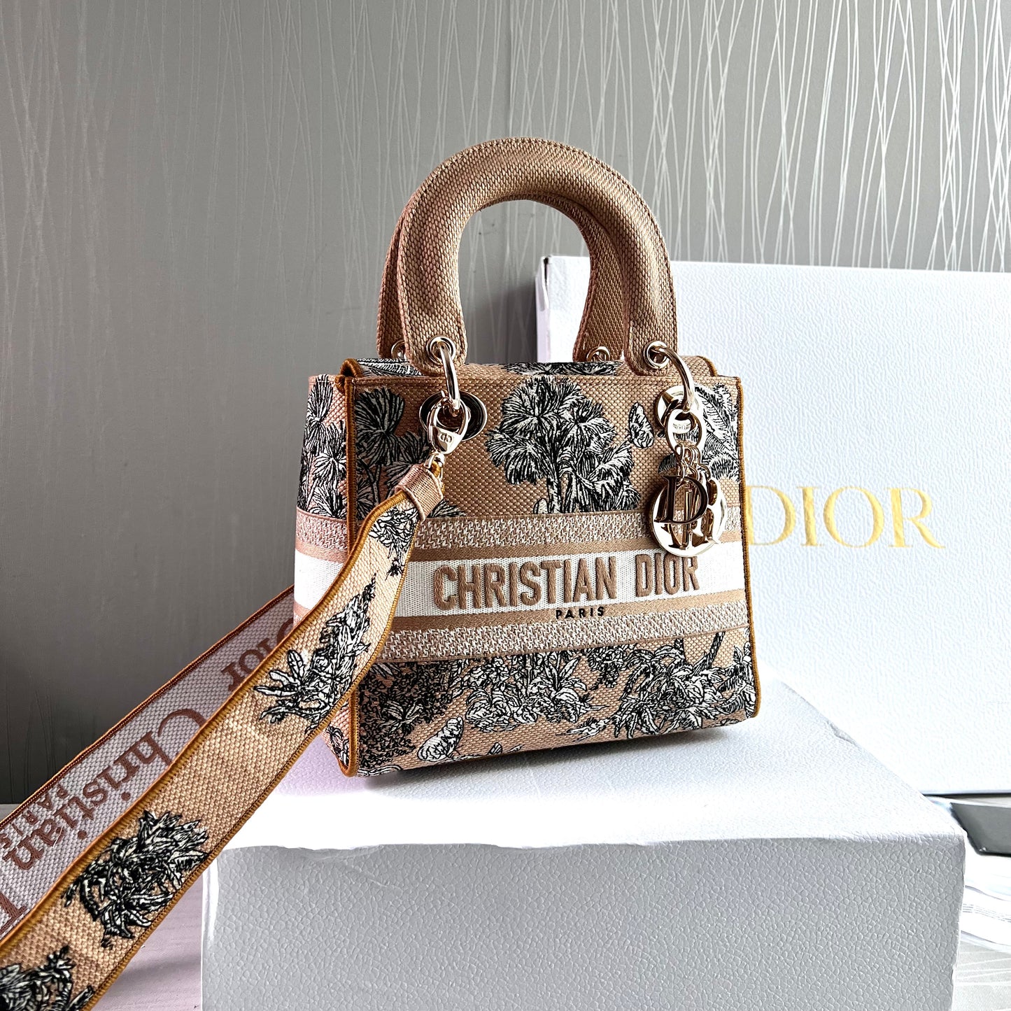 Bolso D color beige algodón bordado