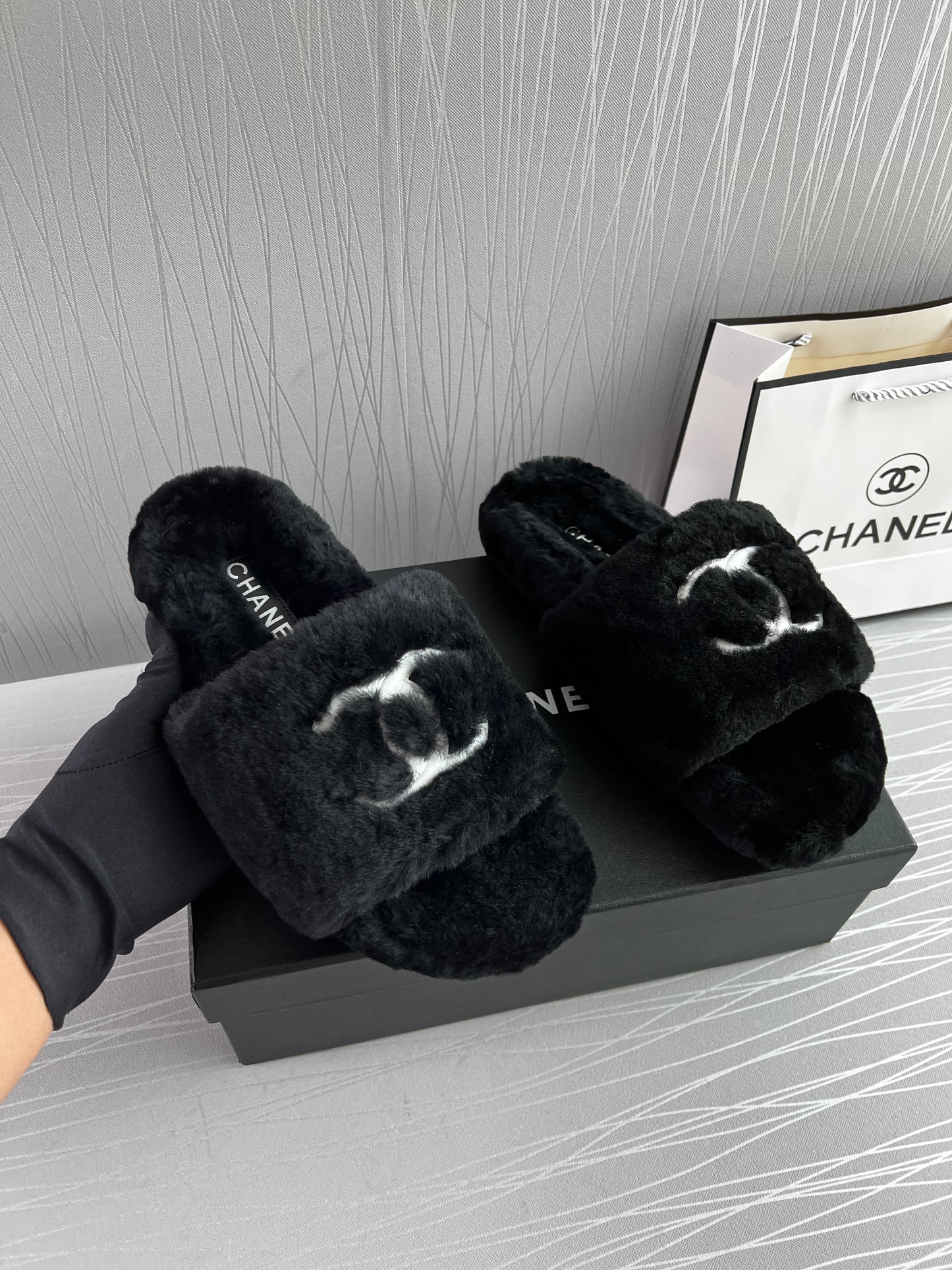 Pantuflas C negras