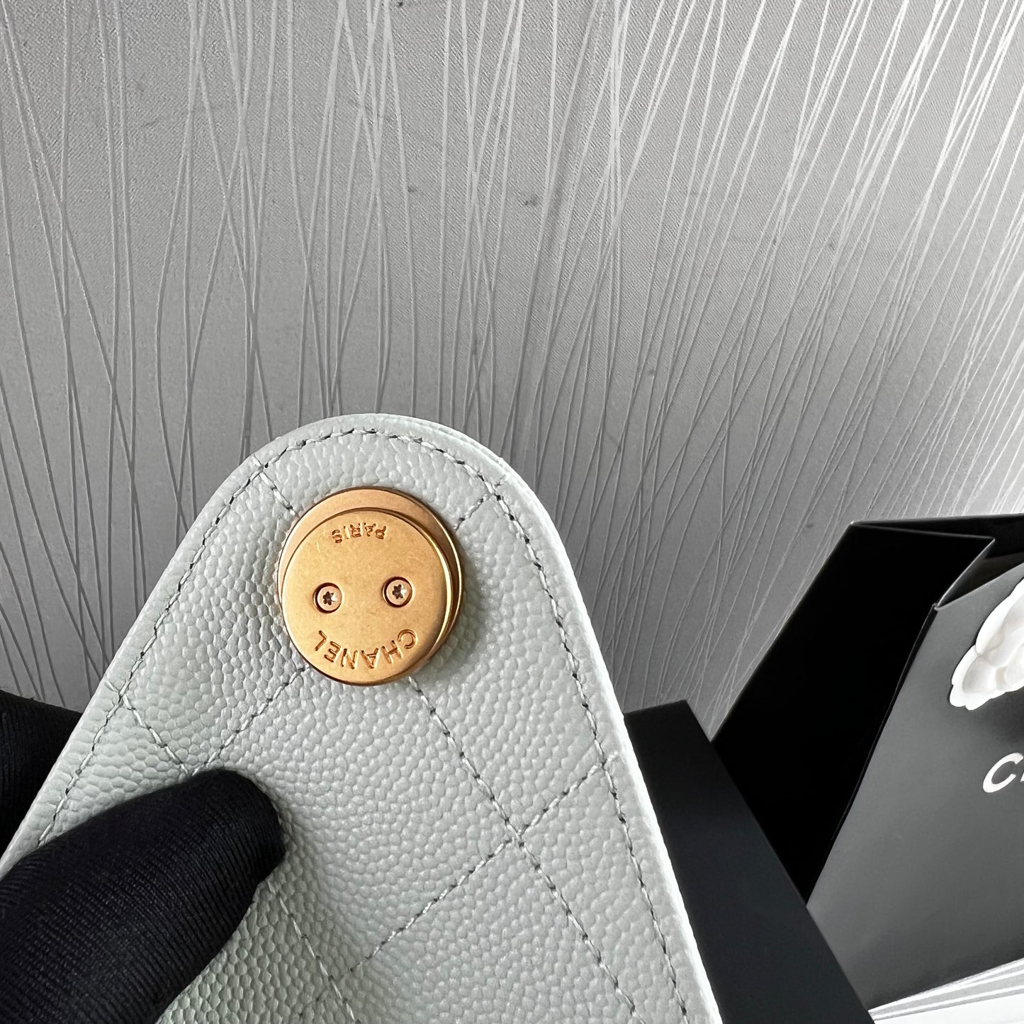 Bolso C 2-5 piel granulada color verde menta pequeña