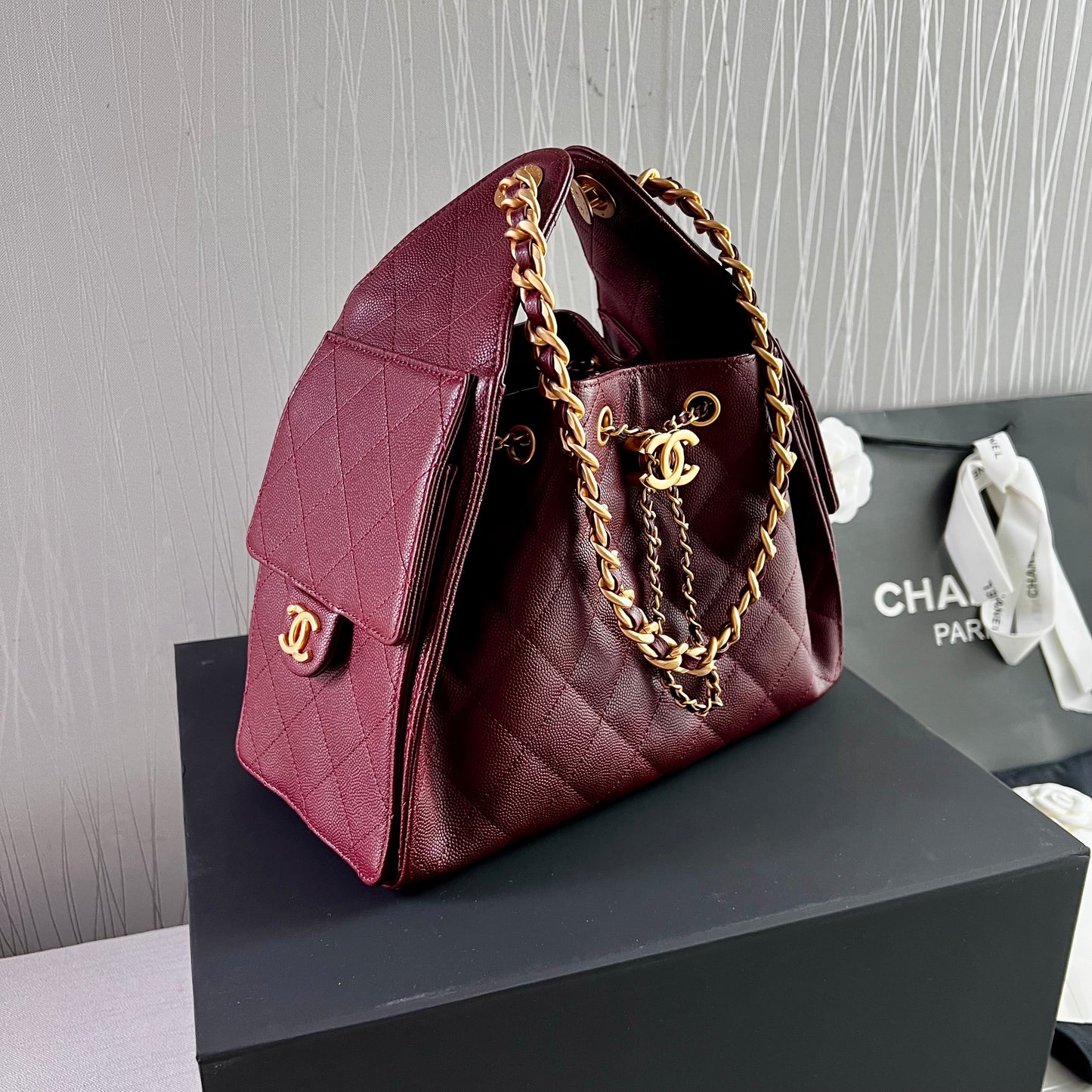 Bolso C 2-5 piel granulada color burdeos