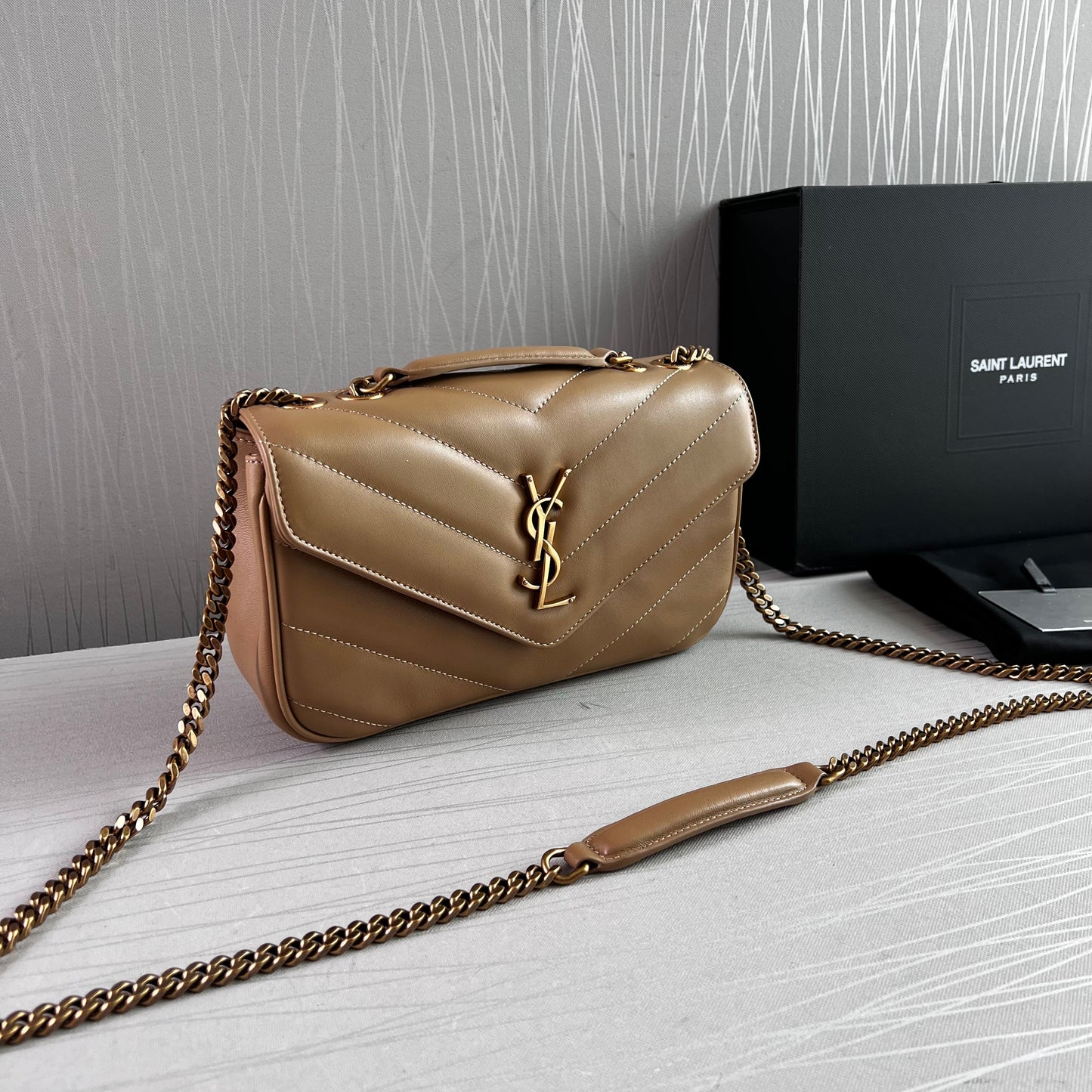 Bolso Y piel acolchada color beige
