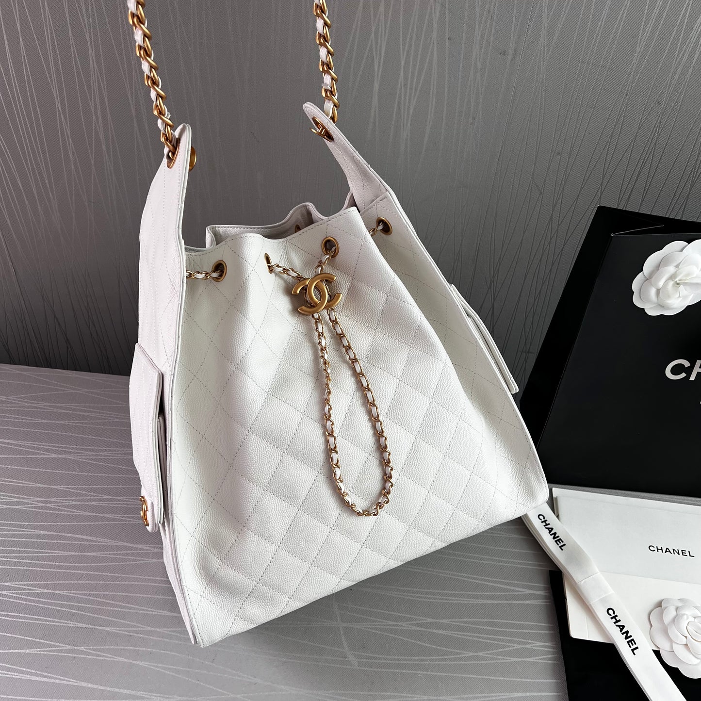 Bolso C hobo piel granulada color blanco
