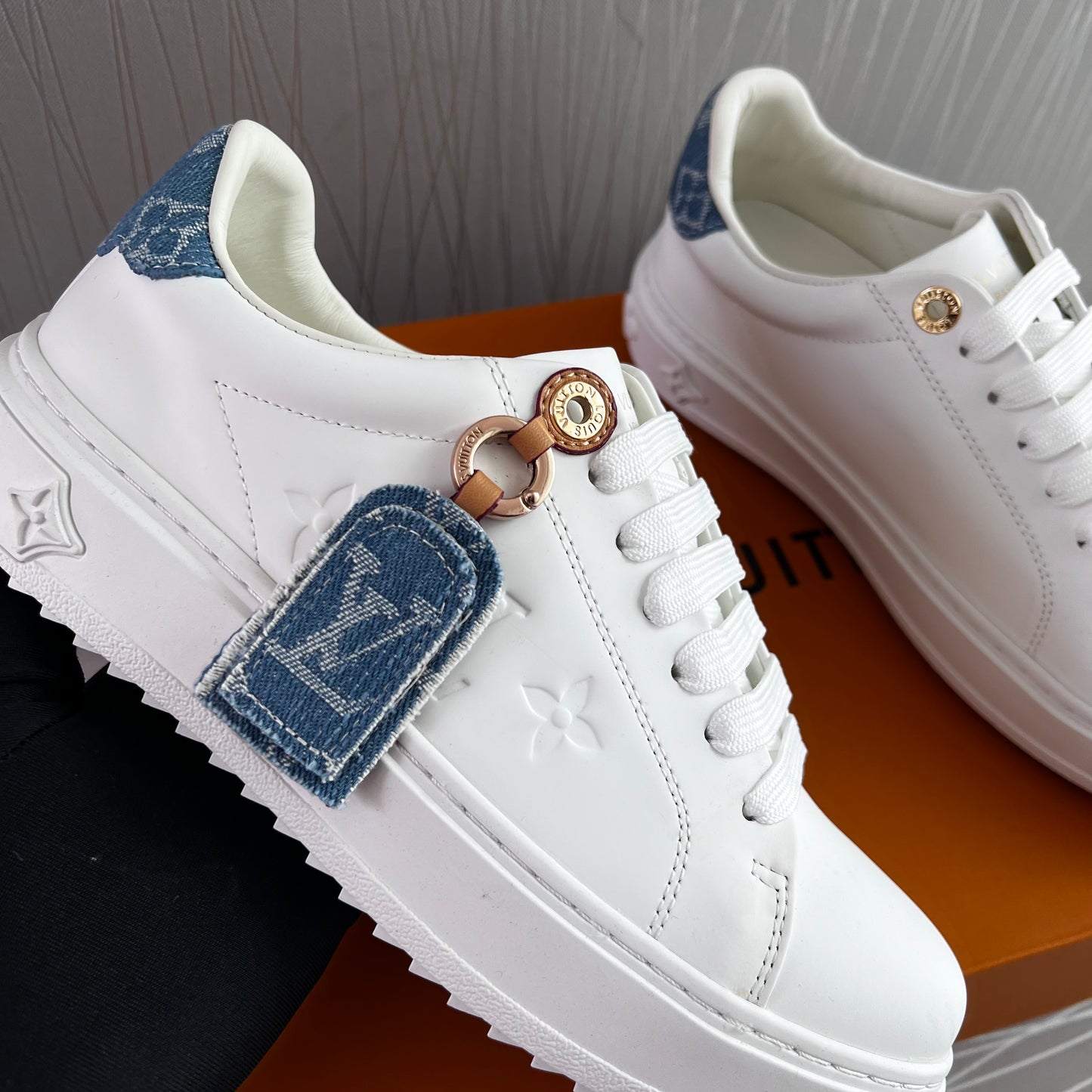 Sneakers L piel blancos
