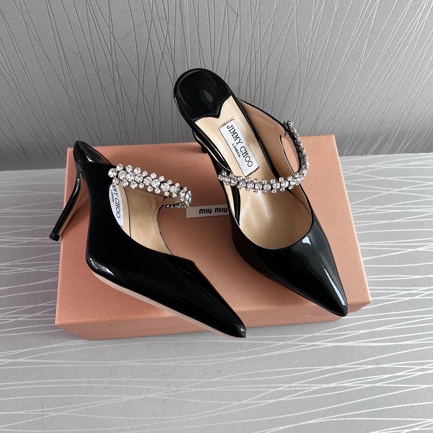 Zapatillas J charol negro