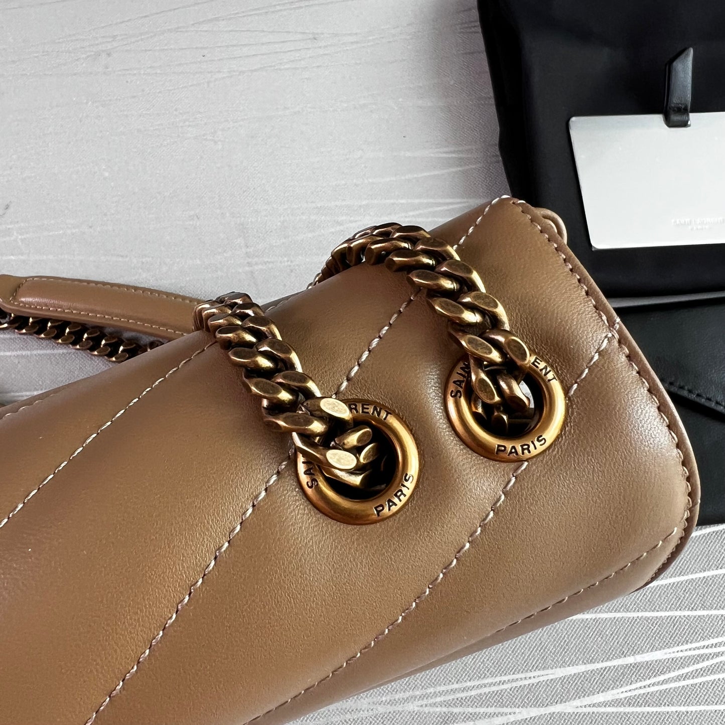 Bolso Y piel acolchada color beige