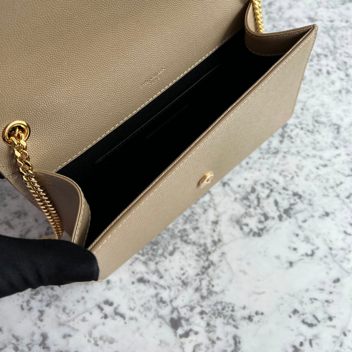 Bolso Y K-ate piel grained color beige herrajes dorados