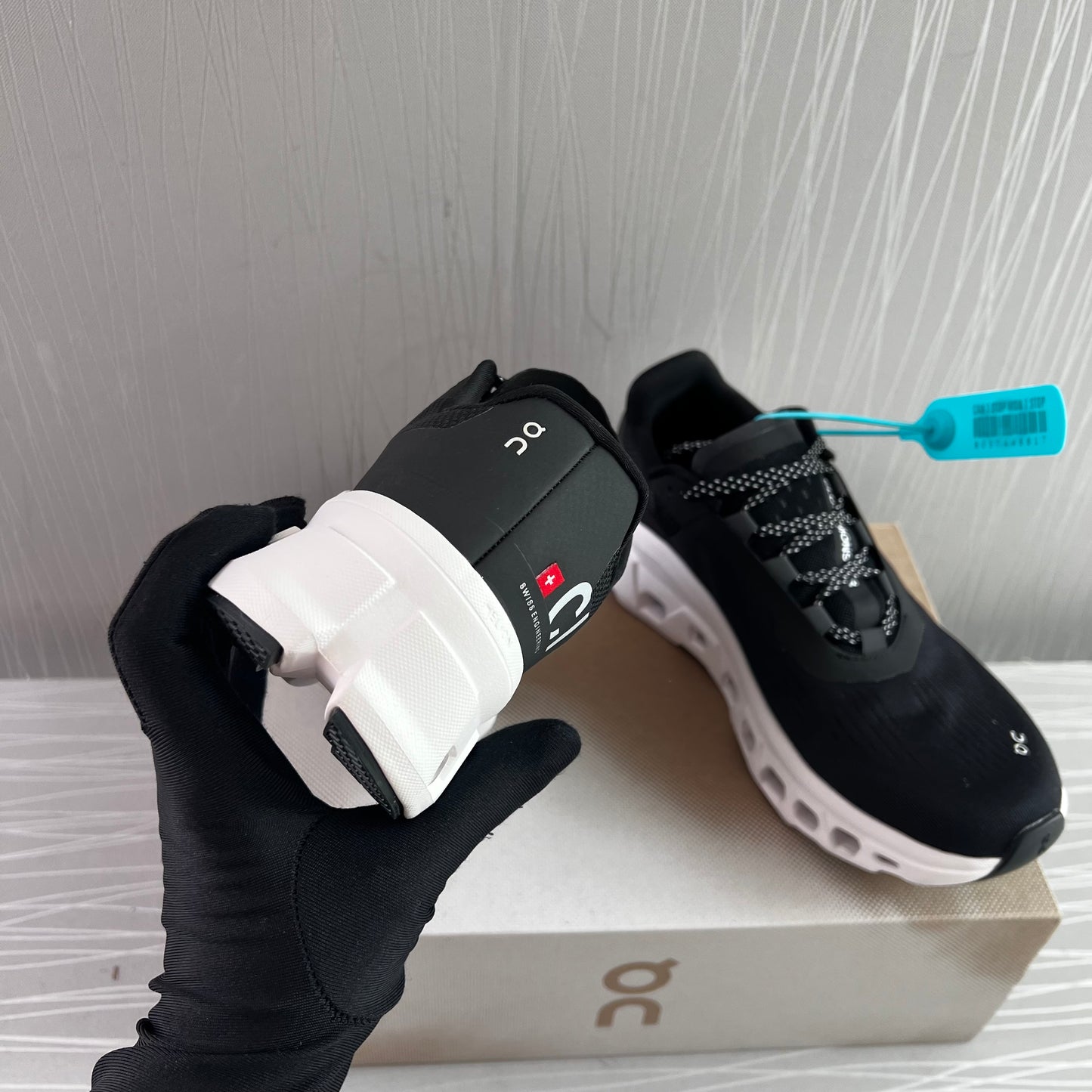 Sneakers O color negro con blanco