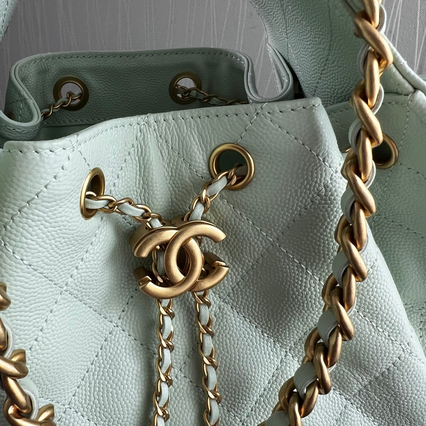 Bolso C 2-5 piel granulada color verde menta pequeña