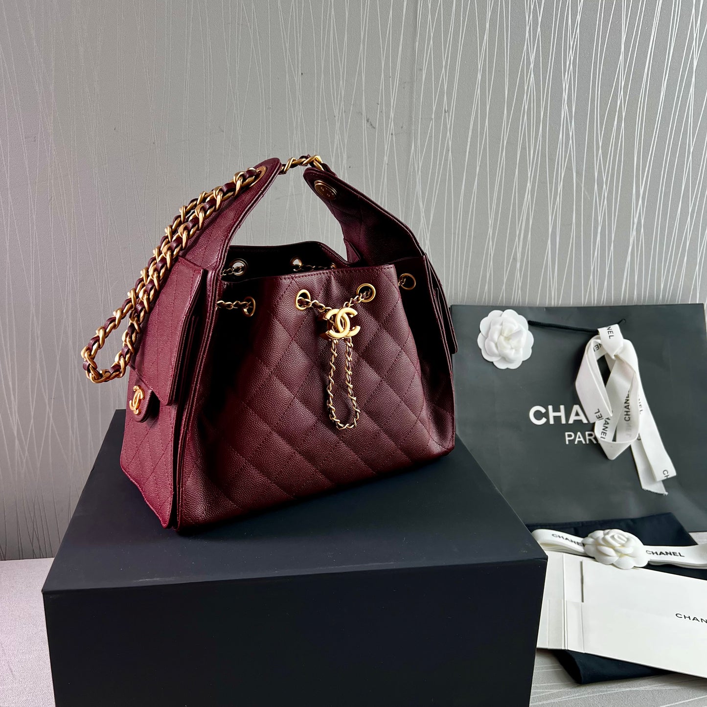 Bolso C 2-5 piel granulada color burdeos