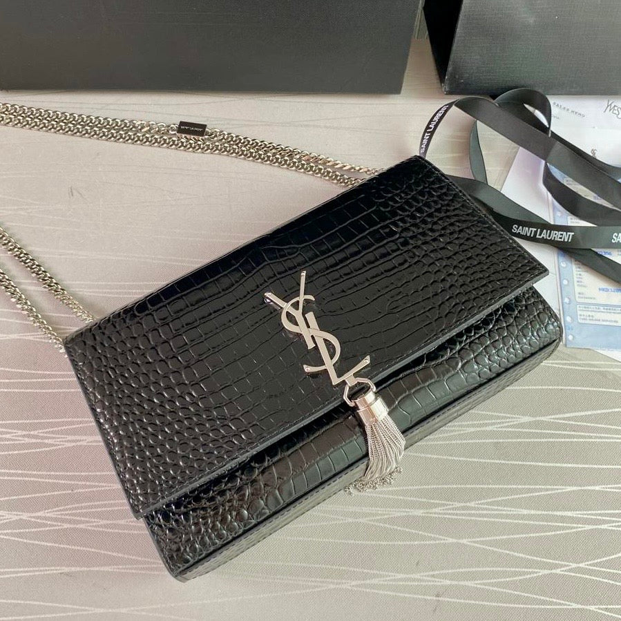 Bolso Y K-ate piel efecto cocodrilo color negra