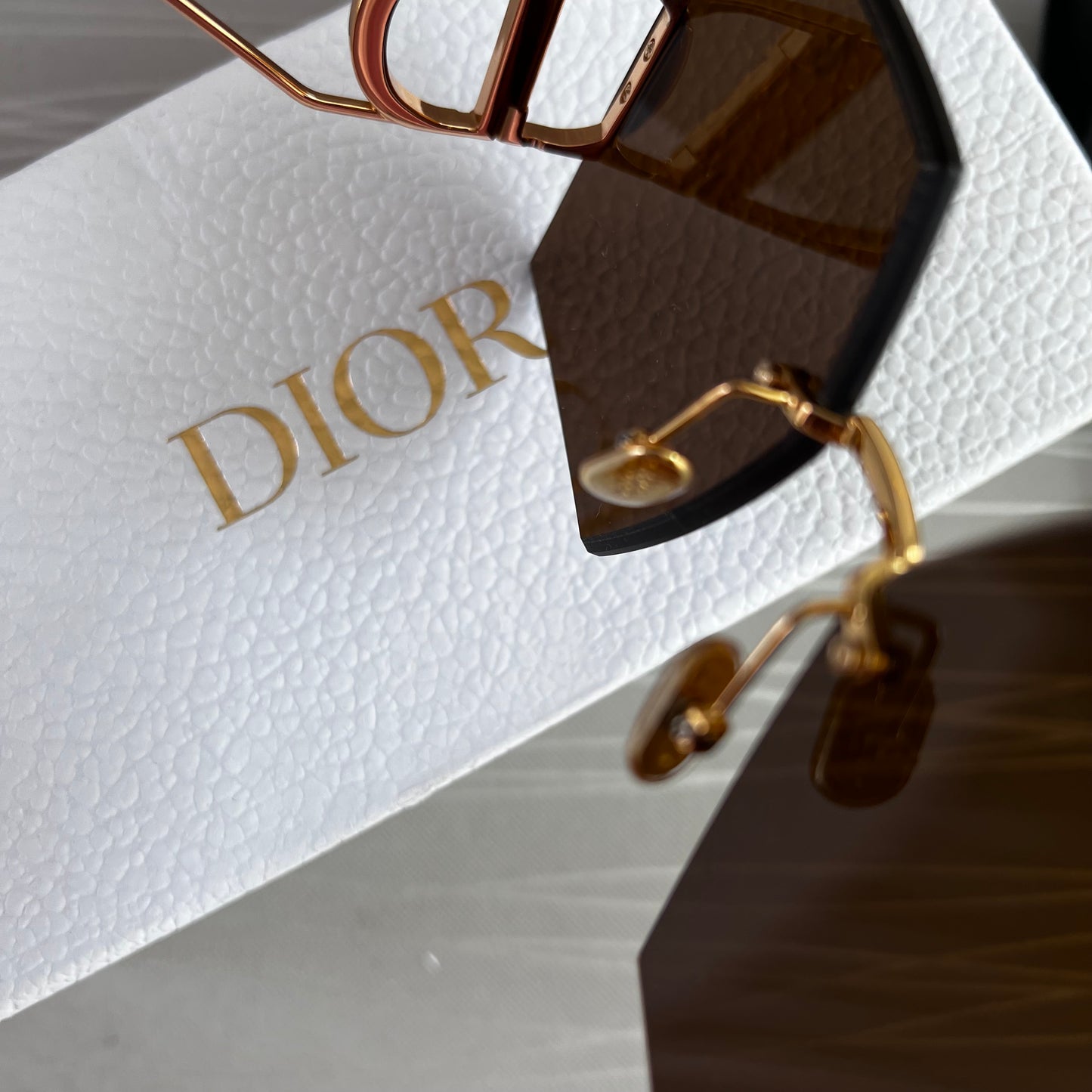 Lentes D color café con dorado