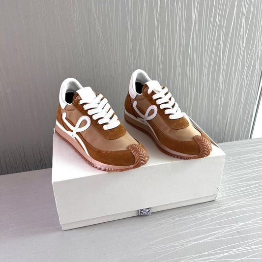 Sneakers L-oewe color beige con blanco