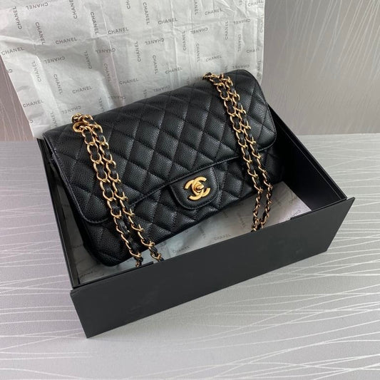 Bolso C C-lassic negro piel caviar herrajes color dorado