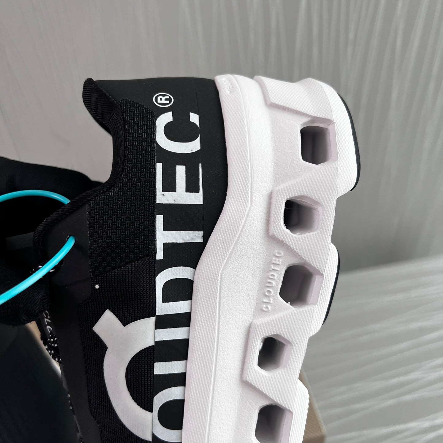Sneakers O color negro con blanco