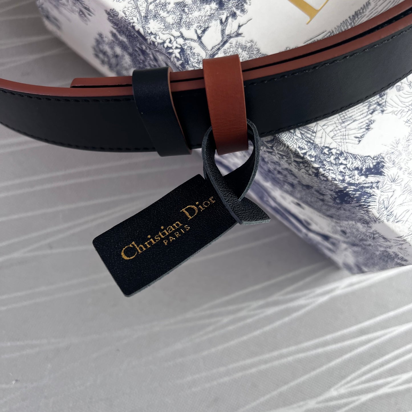 Cinto D reversible negro y camel piel
