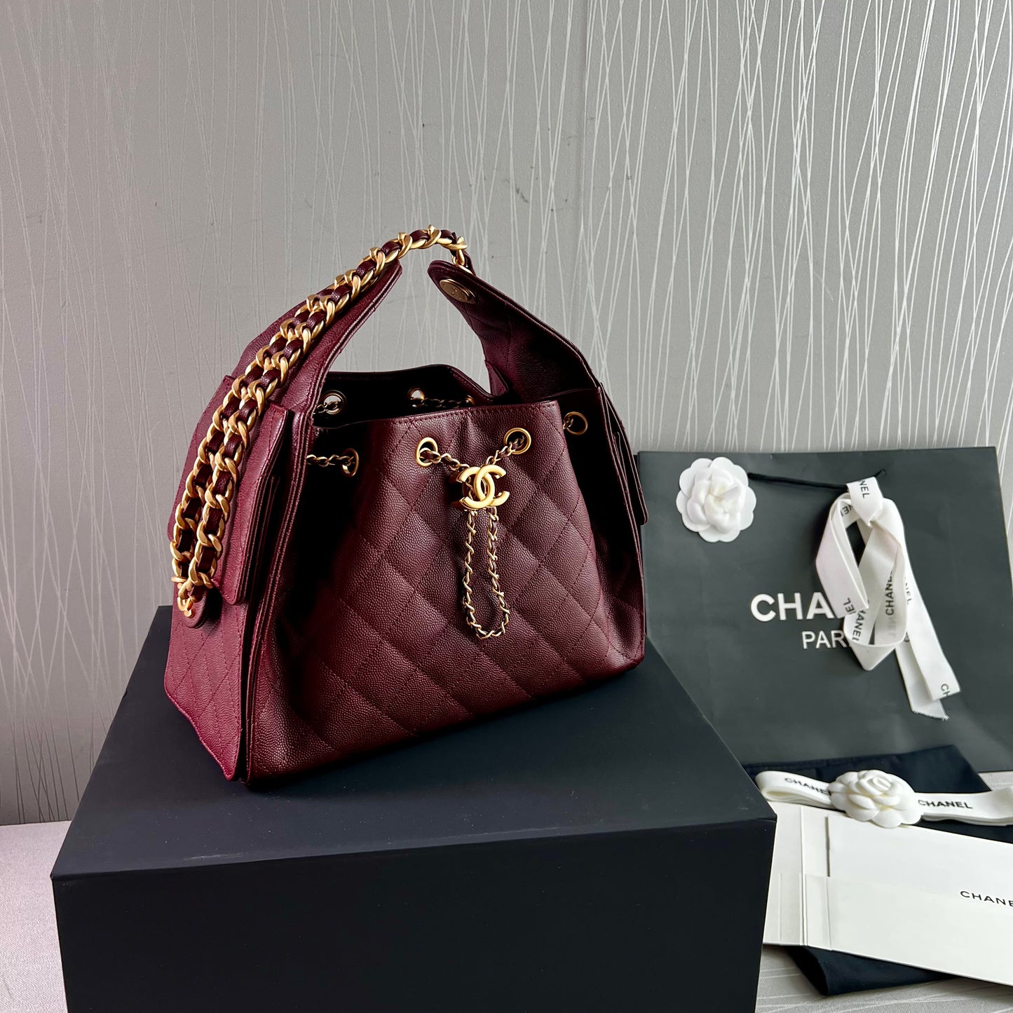 Bolso C 2-5 piel granulada color burdeos