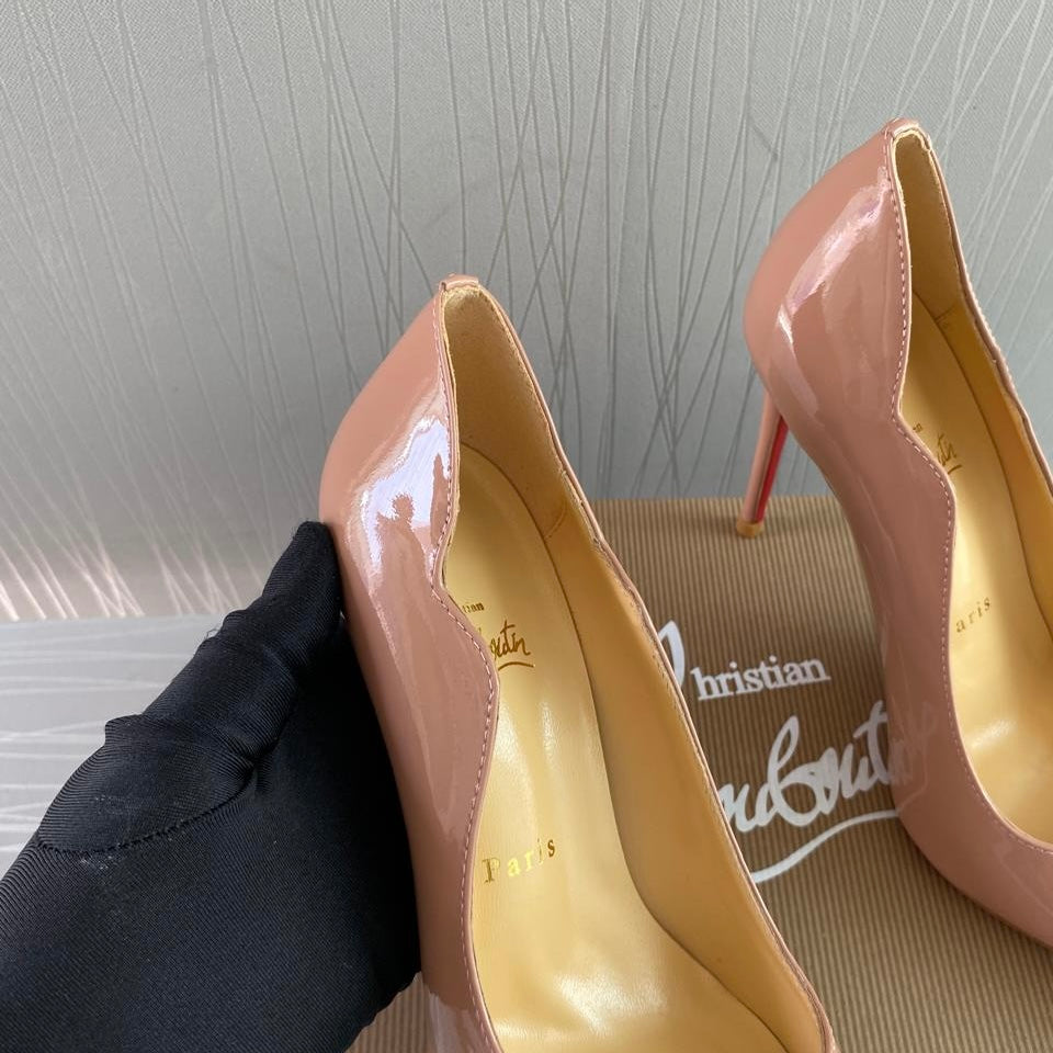 Zapatillas C-hristian L-ouboutin charol color nude