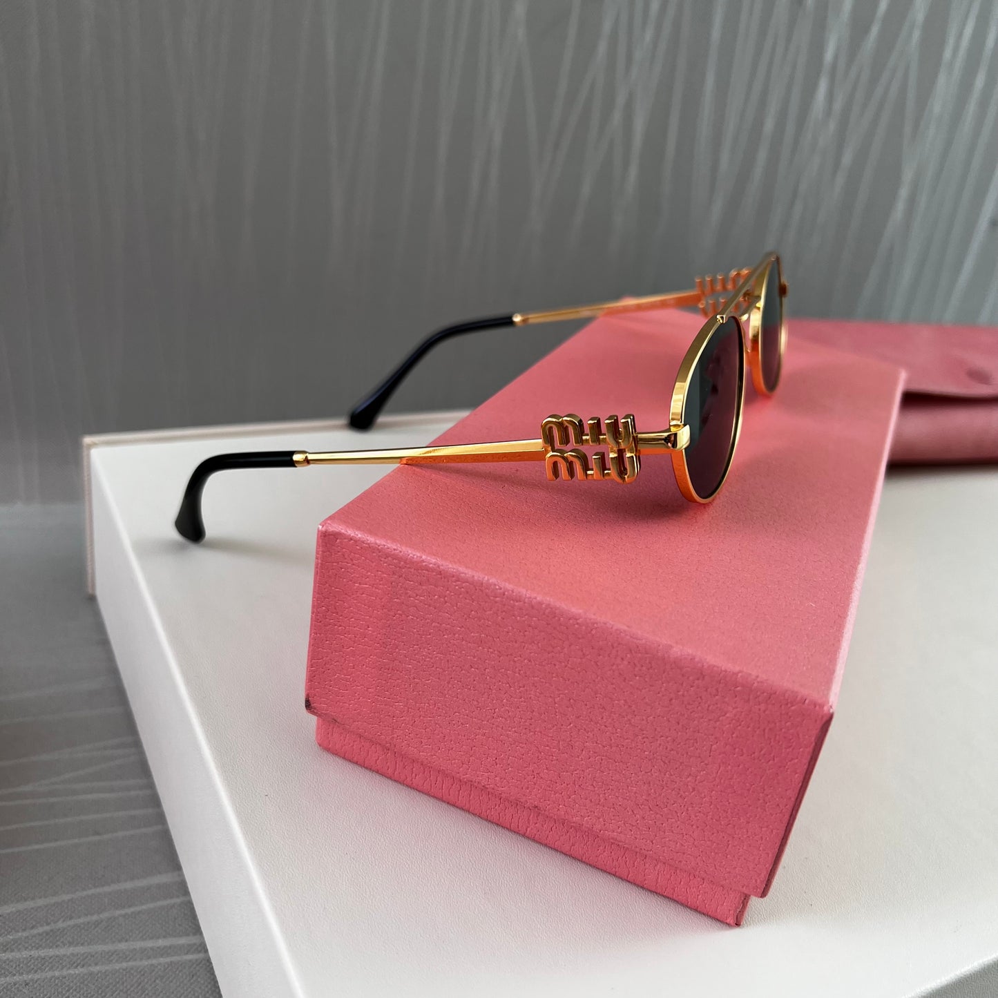 Lentes M negro con dorado