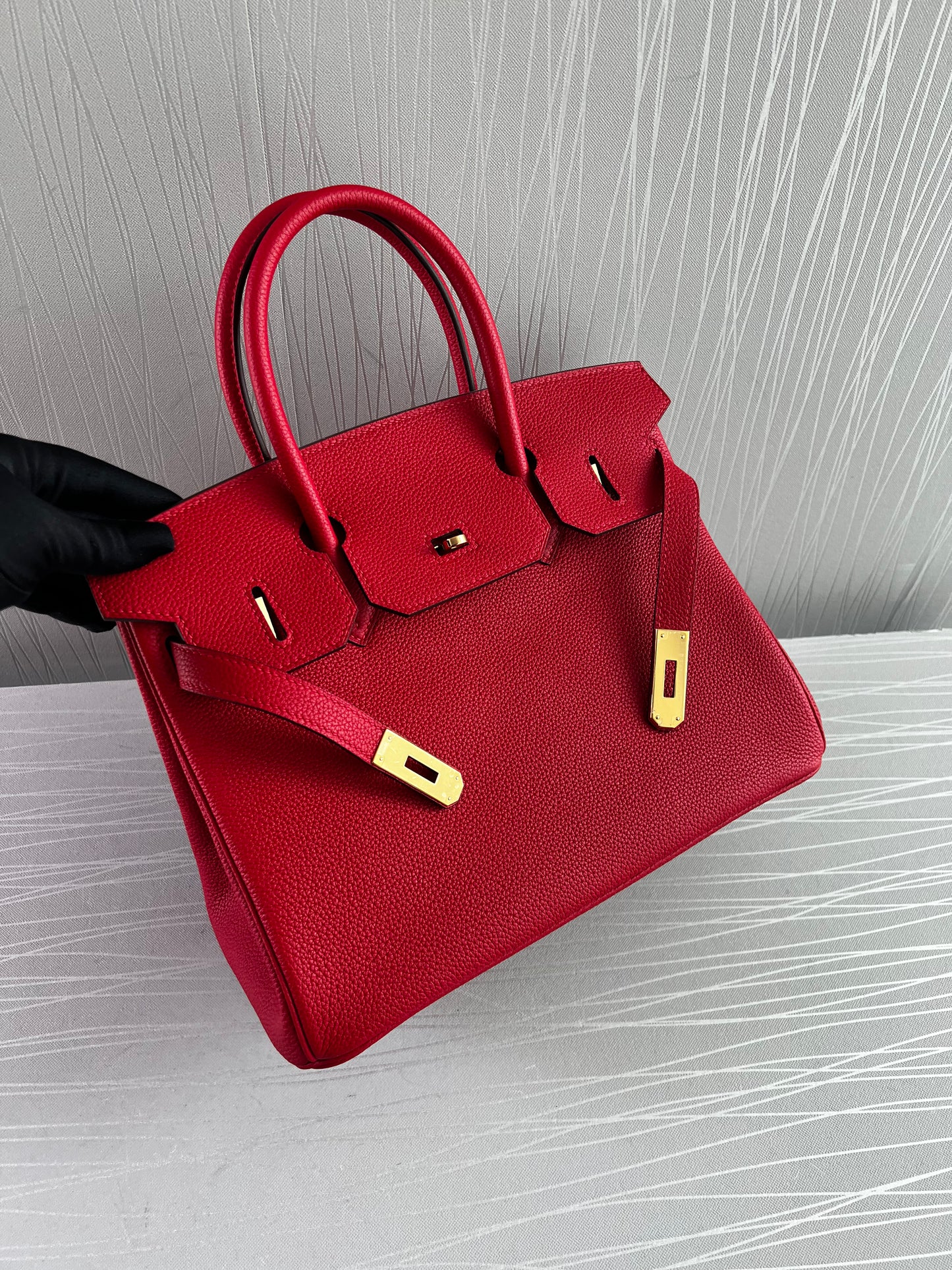 Bolso H piel color rojo