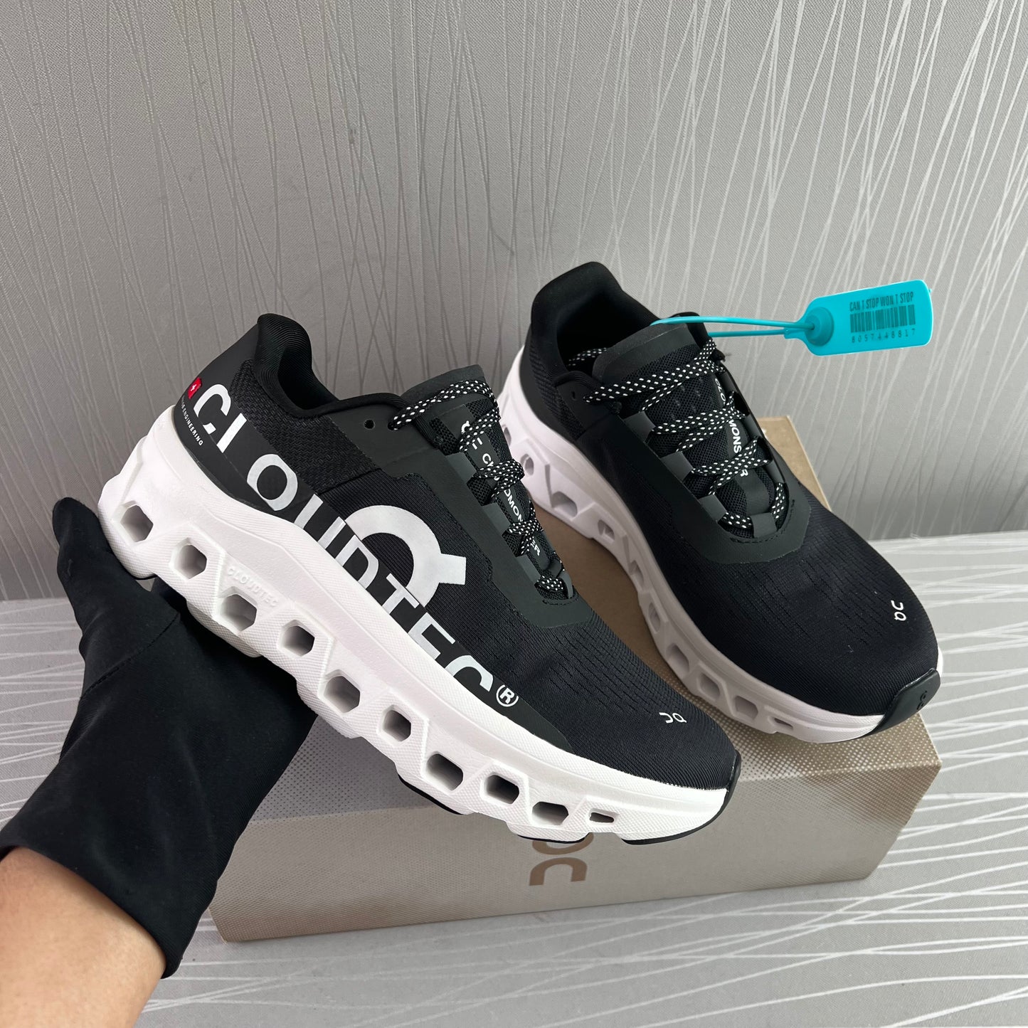 Sneakers O color negro con blanco