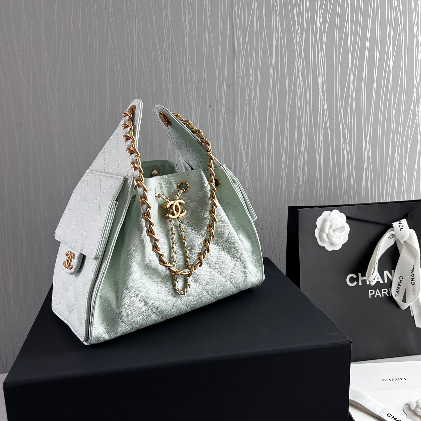 Bolso C 2-5 piel granulada color verde menta pequeña