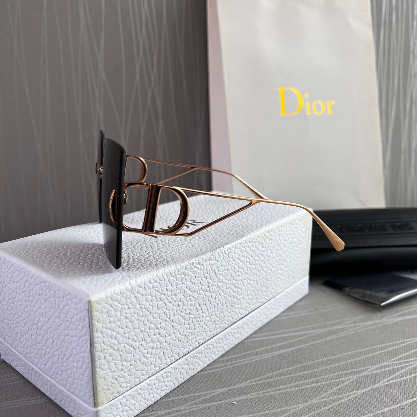 Lentes D color café con dorado