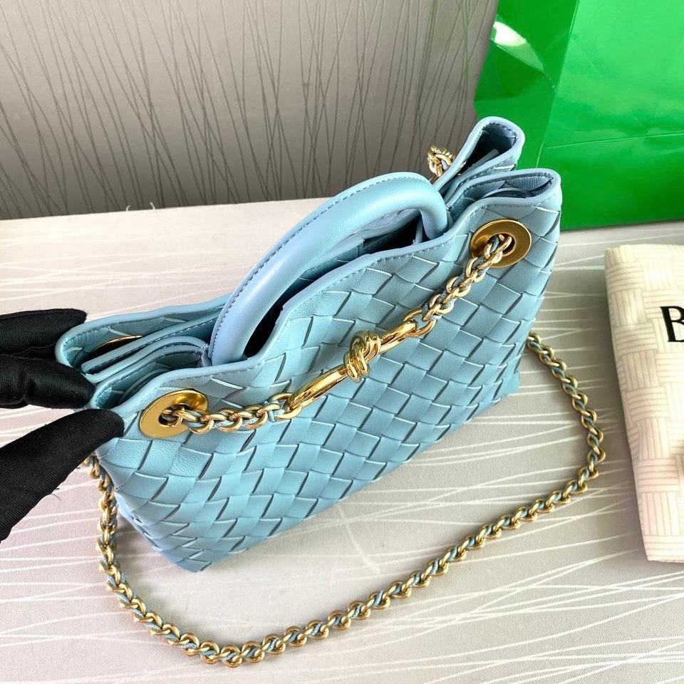 Bolso B A-ndiamo piel color azul con cadena