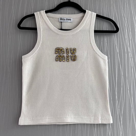 Playera M color beige con bordado