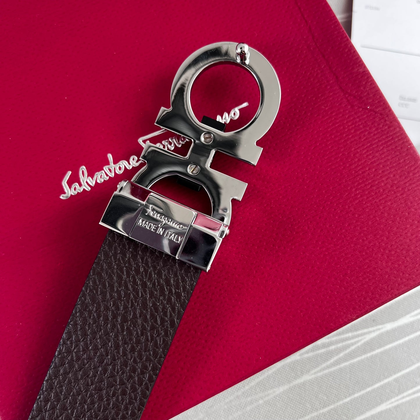 Cinto F-erragamo piel dos vistas café y negro