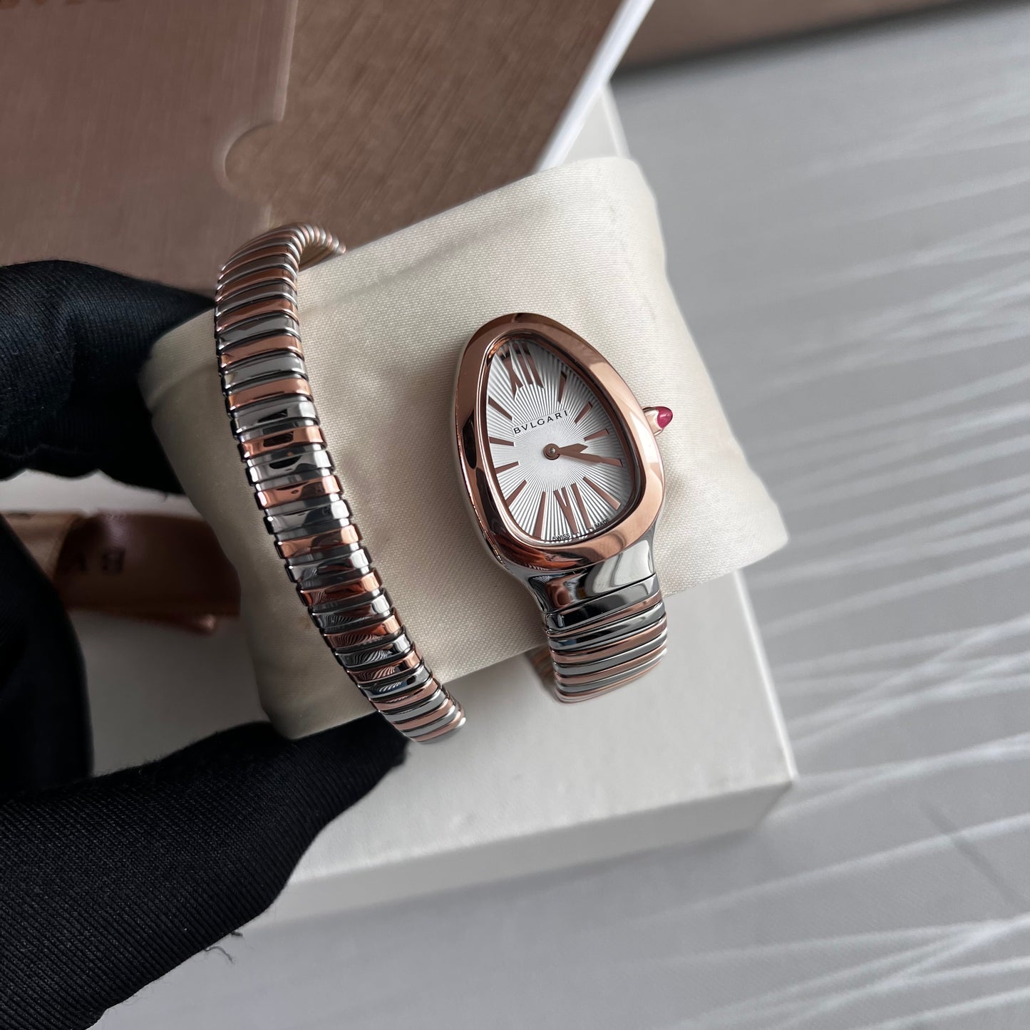 Reloj B brazalete bicolor rosa y plateado