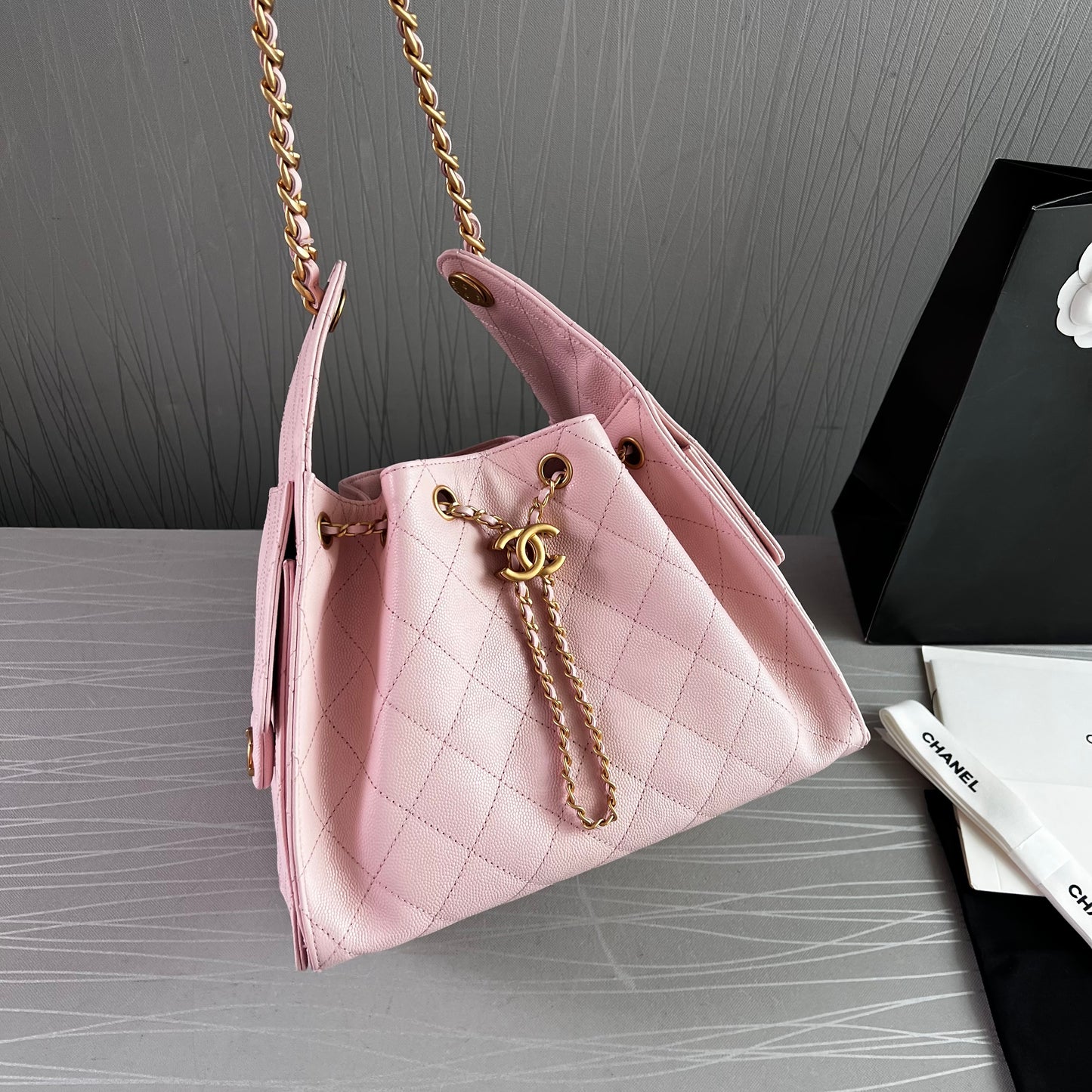 Bolso C 2-5 piel granulada color rosa