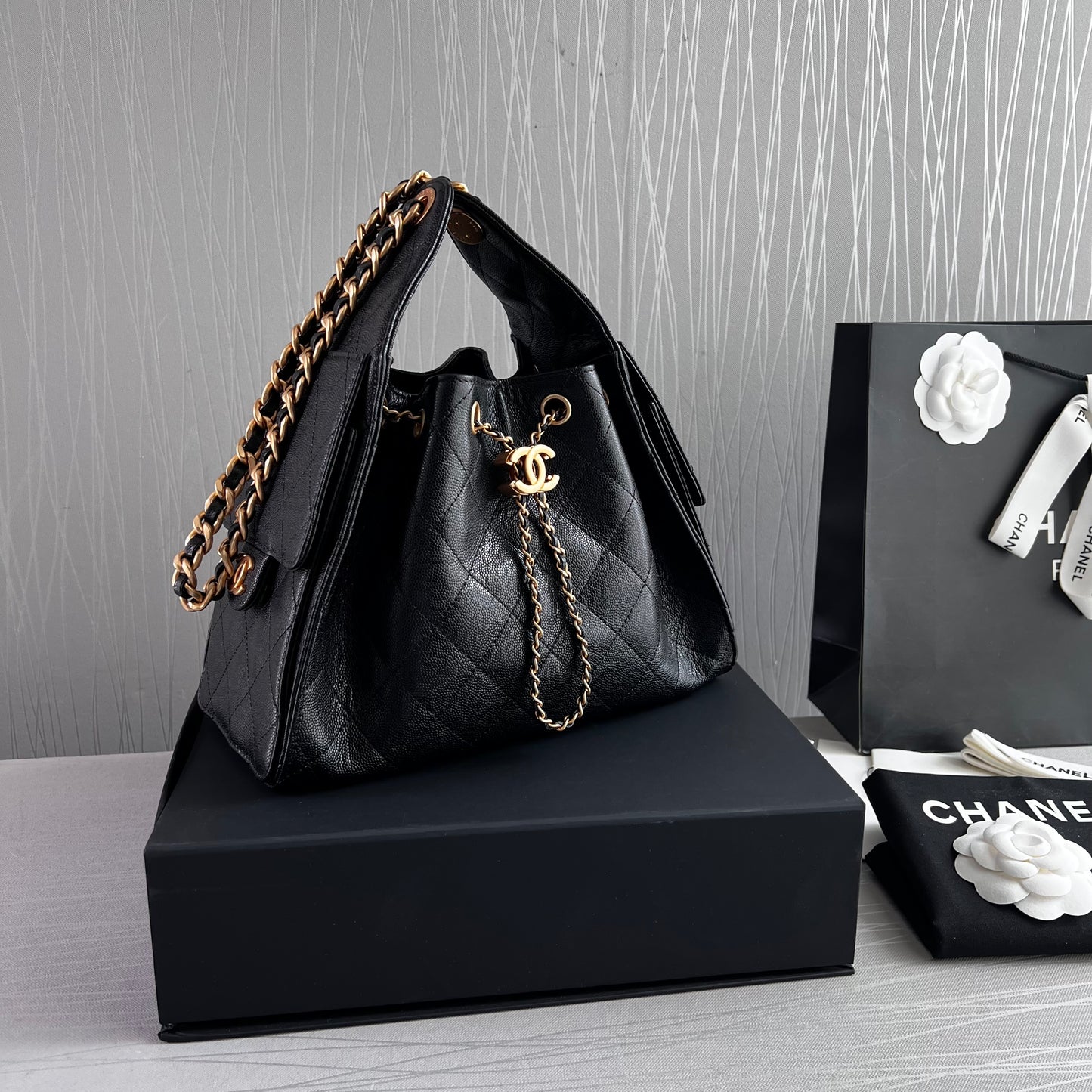 Bolso C 2-5 piel granulada color negro pequeña