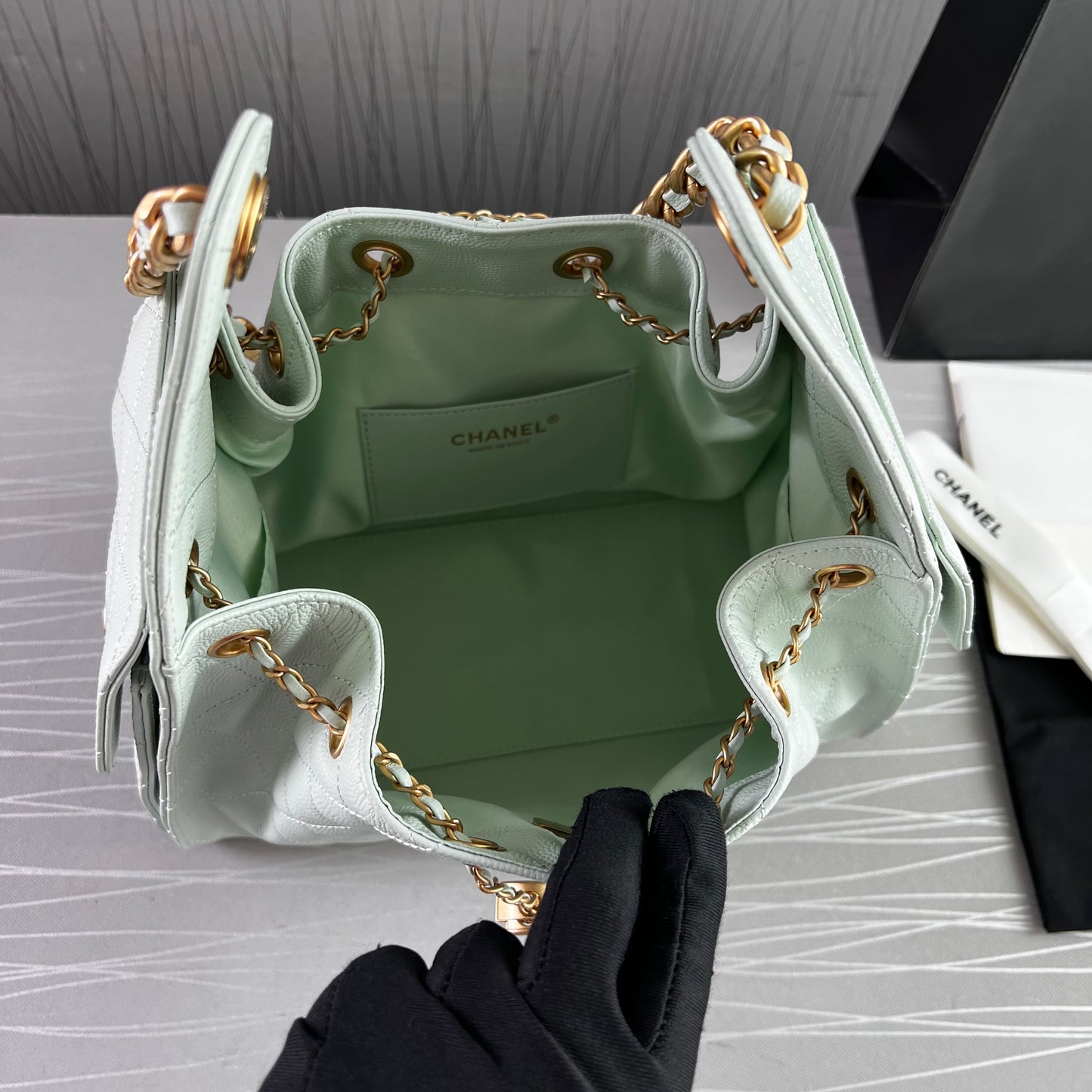 Bolso C 2-5 piel granulada color verde menta pequeña