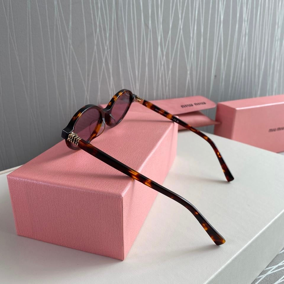 Lentes M en color morado con carey