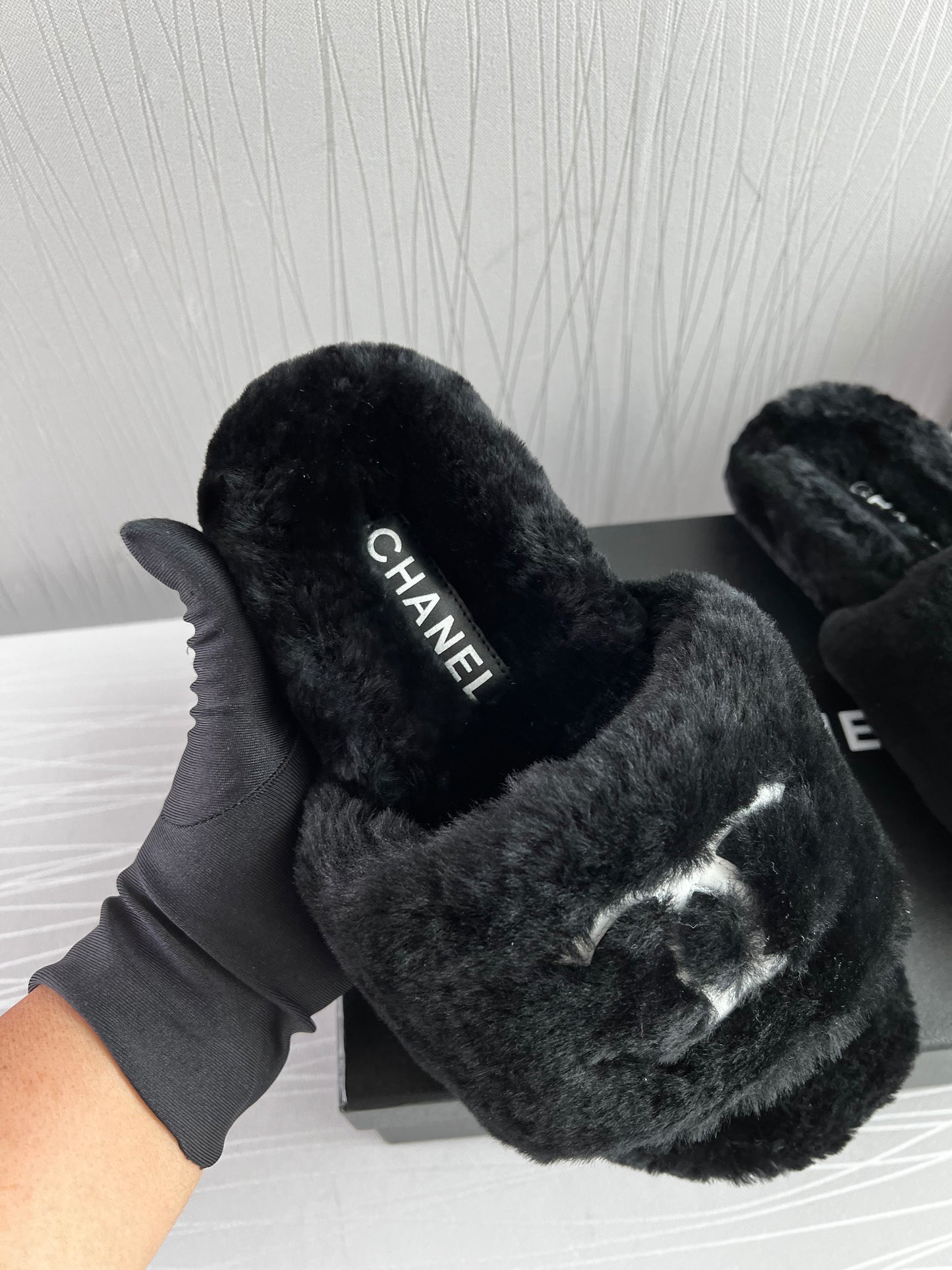 Pantuflas C negras