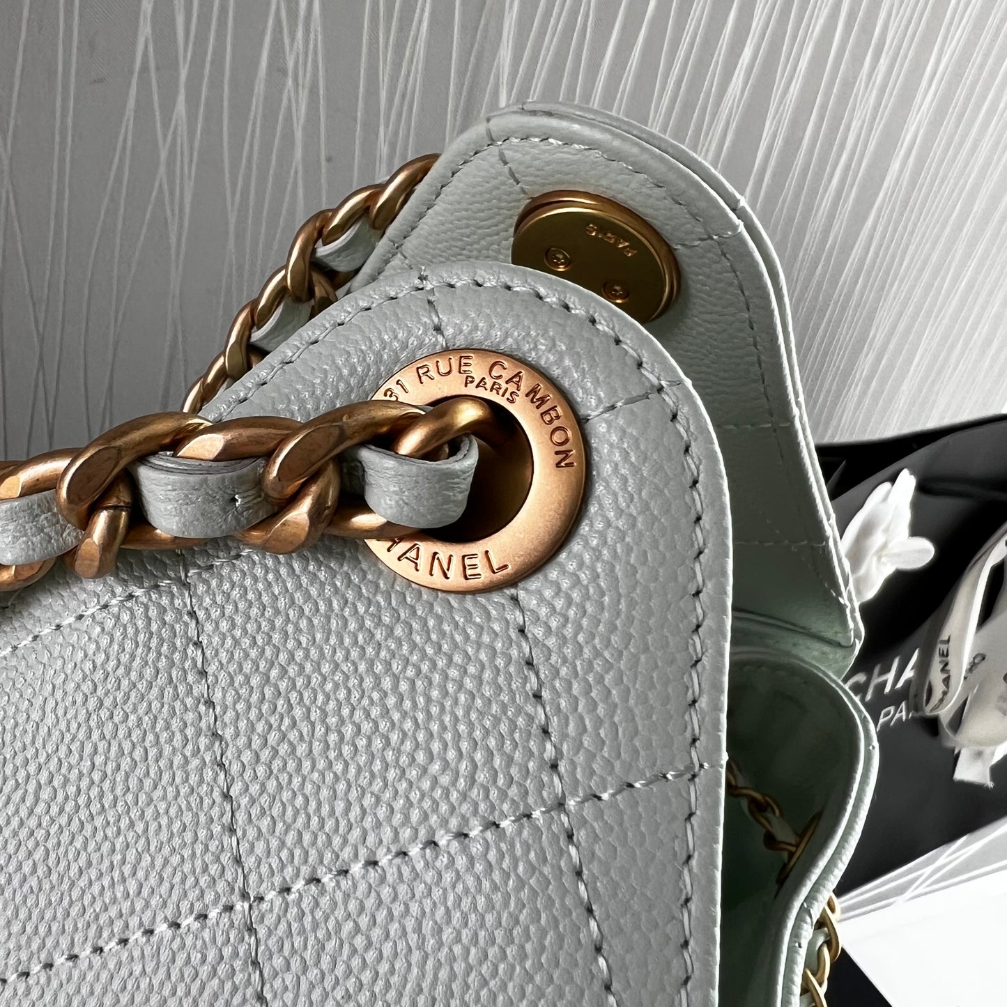 Bolso C 2-5 piel granulada color verde menta pequeña