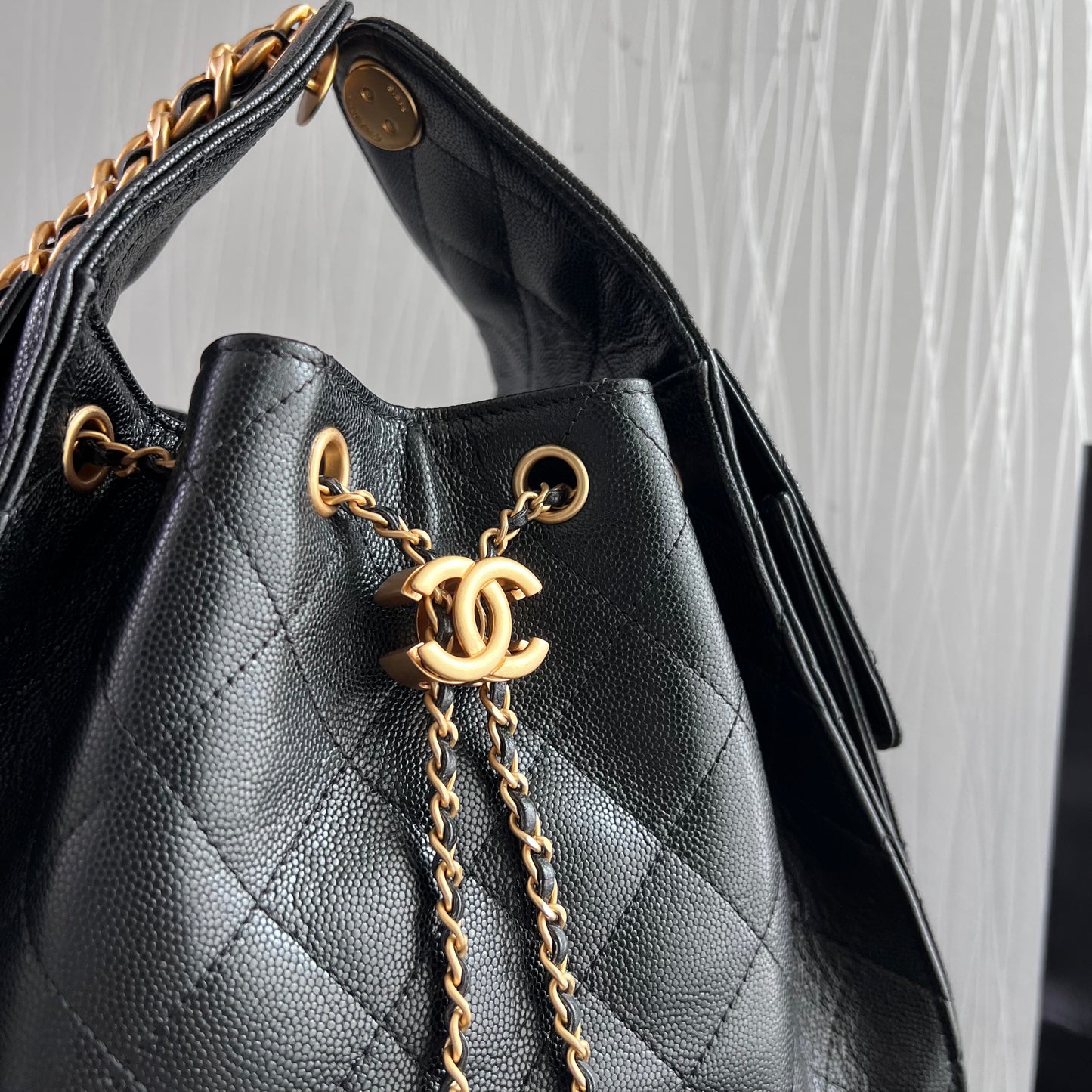 Bolso C 2-5 piel granulada color negro pequeña