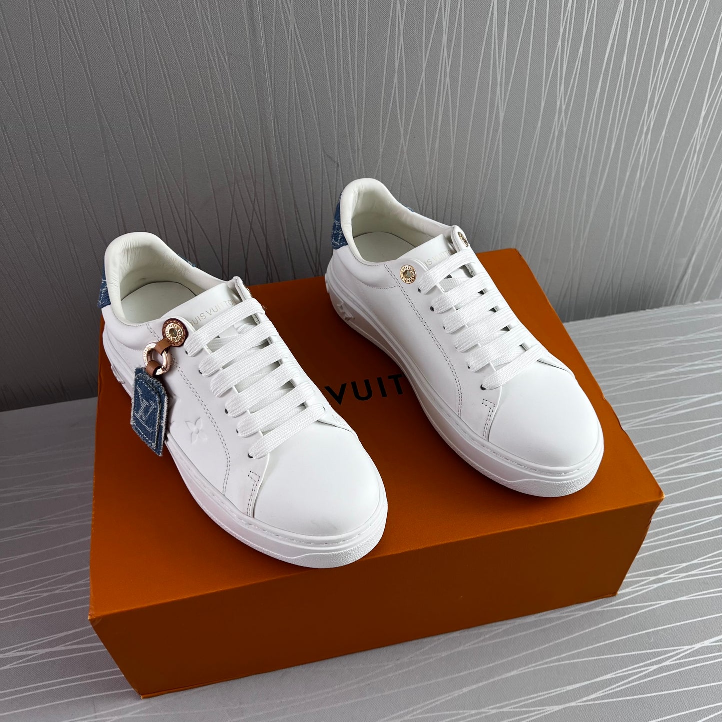 Sneakers L piel blancos