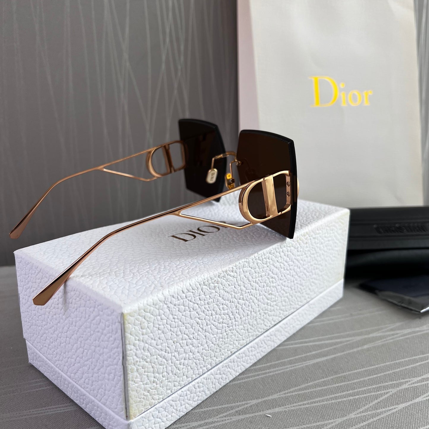 Lentes D color café con dorado